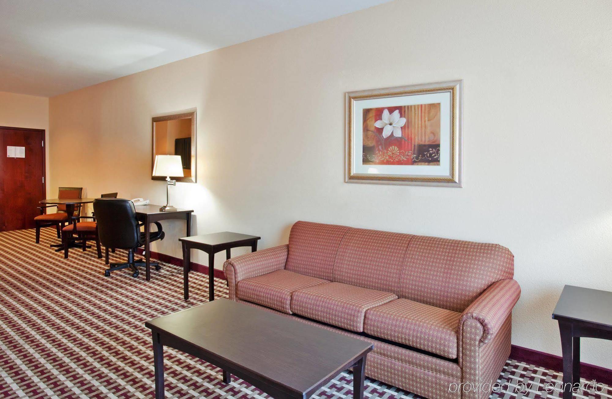 Holiday Inn Express & Suites Laurel By Ihg Dalaman gambar